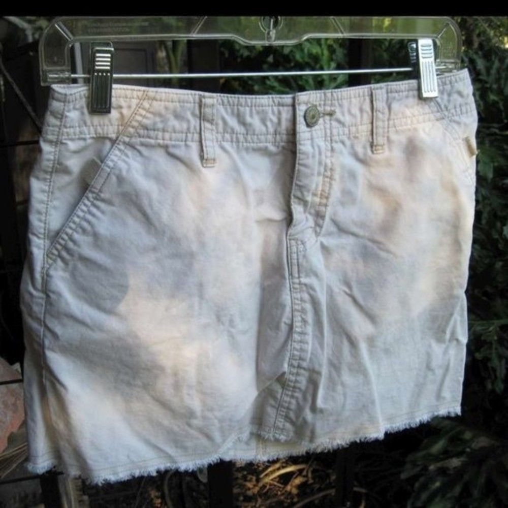 Union Bay 5 100% Cotton Khaki Skirt Pockets Belt Loops Cut Off Hem Junior's?